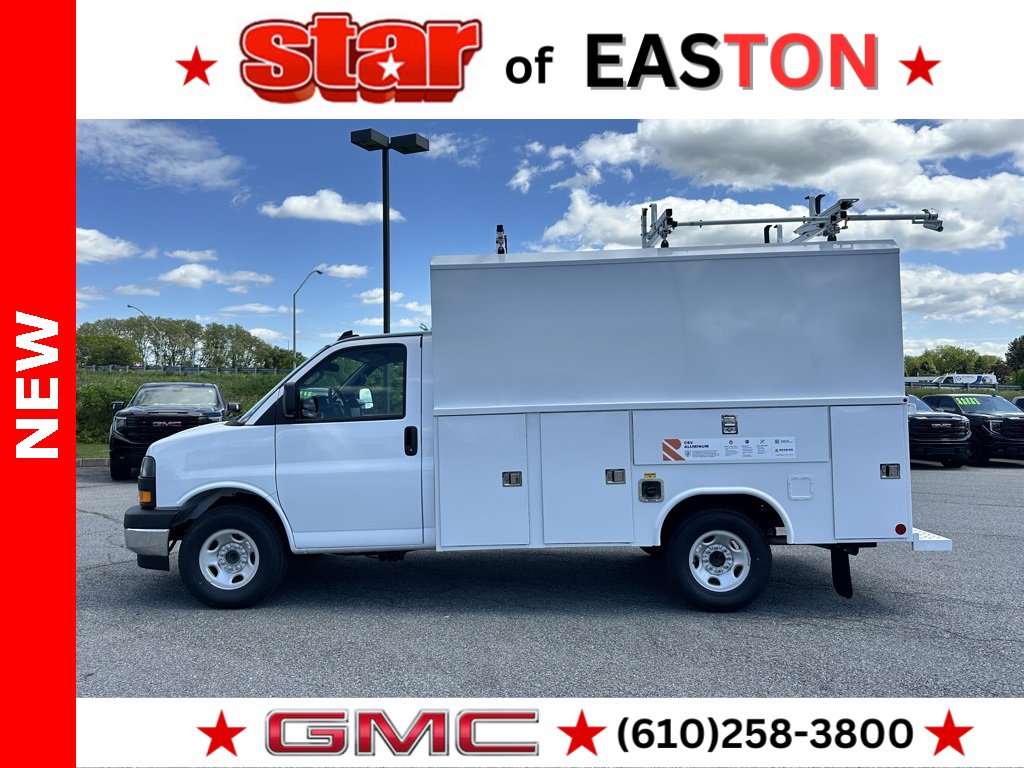2025 Gmc Savana Cutaway 3500 photo 5