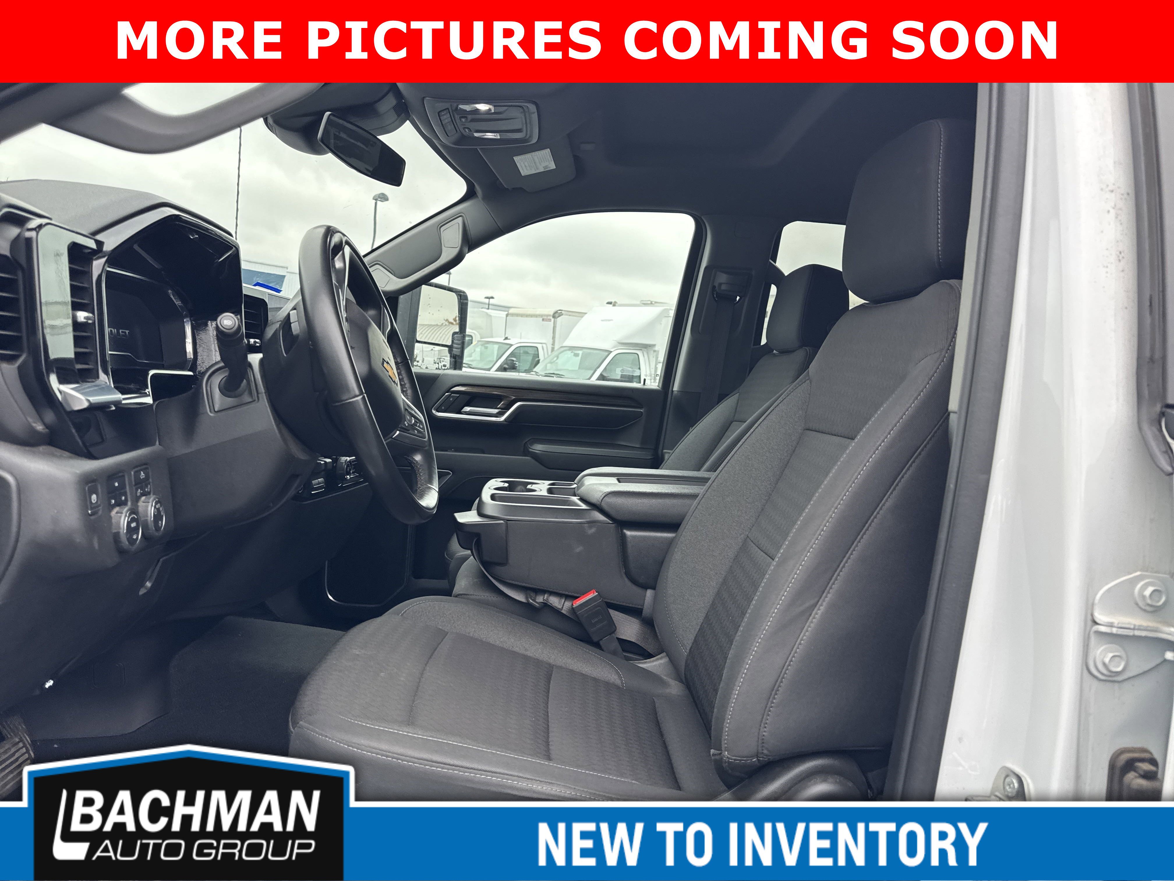 2024 Chevrolet Silverado 3500HD LT photo 3