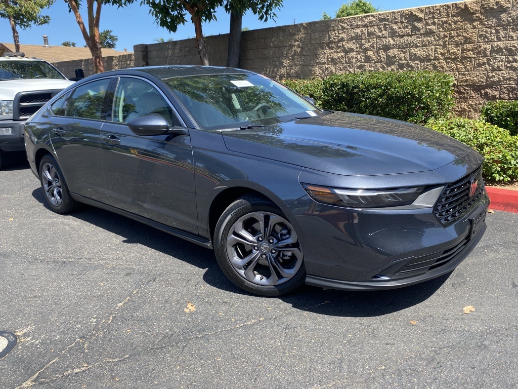 Used 2023 Gray Honda EX image 1