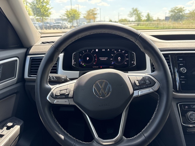 2022 Volkswagen Atlas SEL photo 7