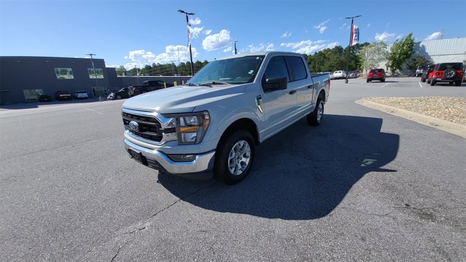 2023 Ford F-150 XLT photo 2