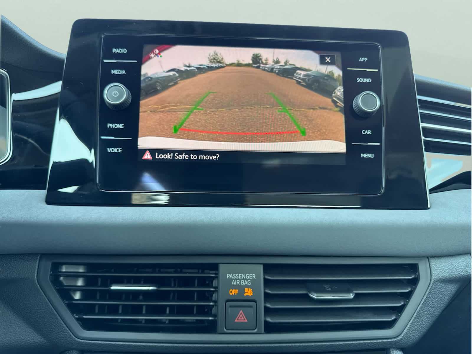 2025 Volkswagen Jetta SE photo 24