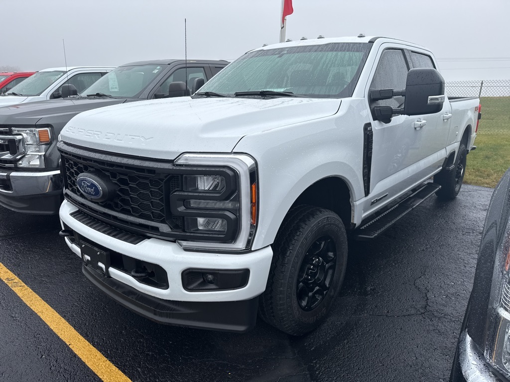 2023 Ford F-350 Super Duty XLT's photo