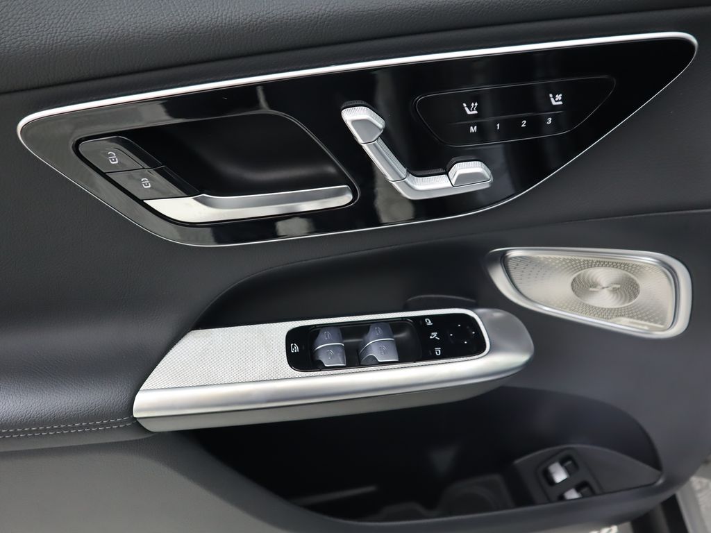 2026 Mercedes Benz GLC 350e 4MATIC photo 21