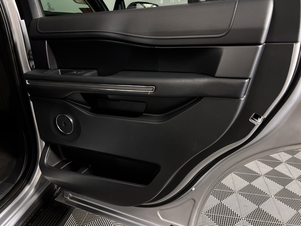 2024 Ford Expedition XLT photo 29