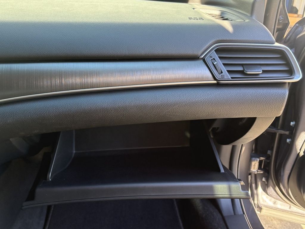 2022 Honda Accord LX photo 29