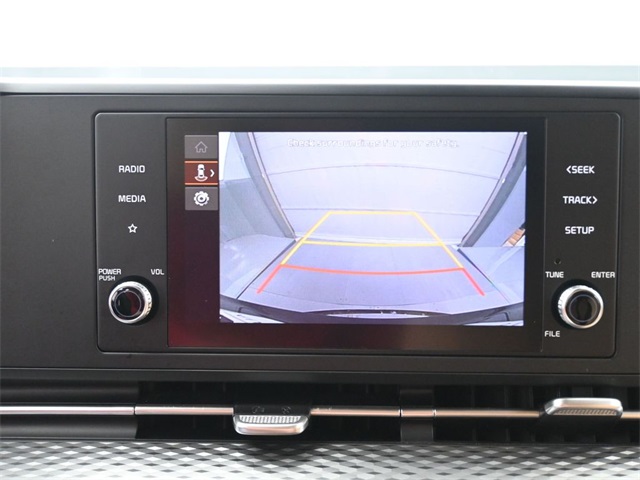 2024 Kia Carnival LX photo 29