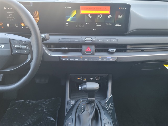2025 Kia K4 LXS photo 18