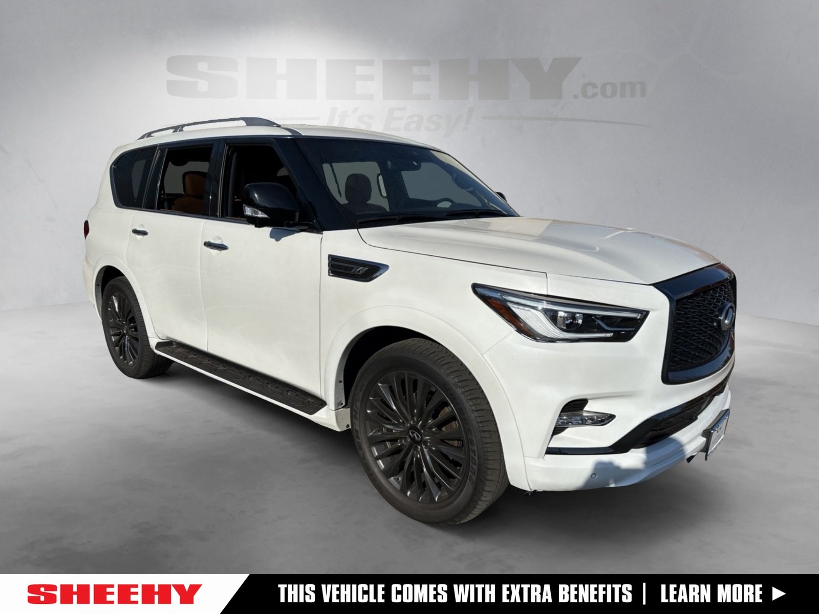 2024 INFINITI QX80 Sensory 4WD's photo