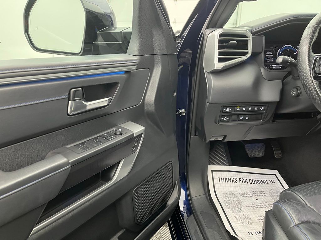 2022 Toyota Tundra Platinum photo 9