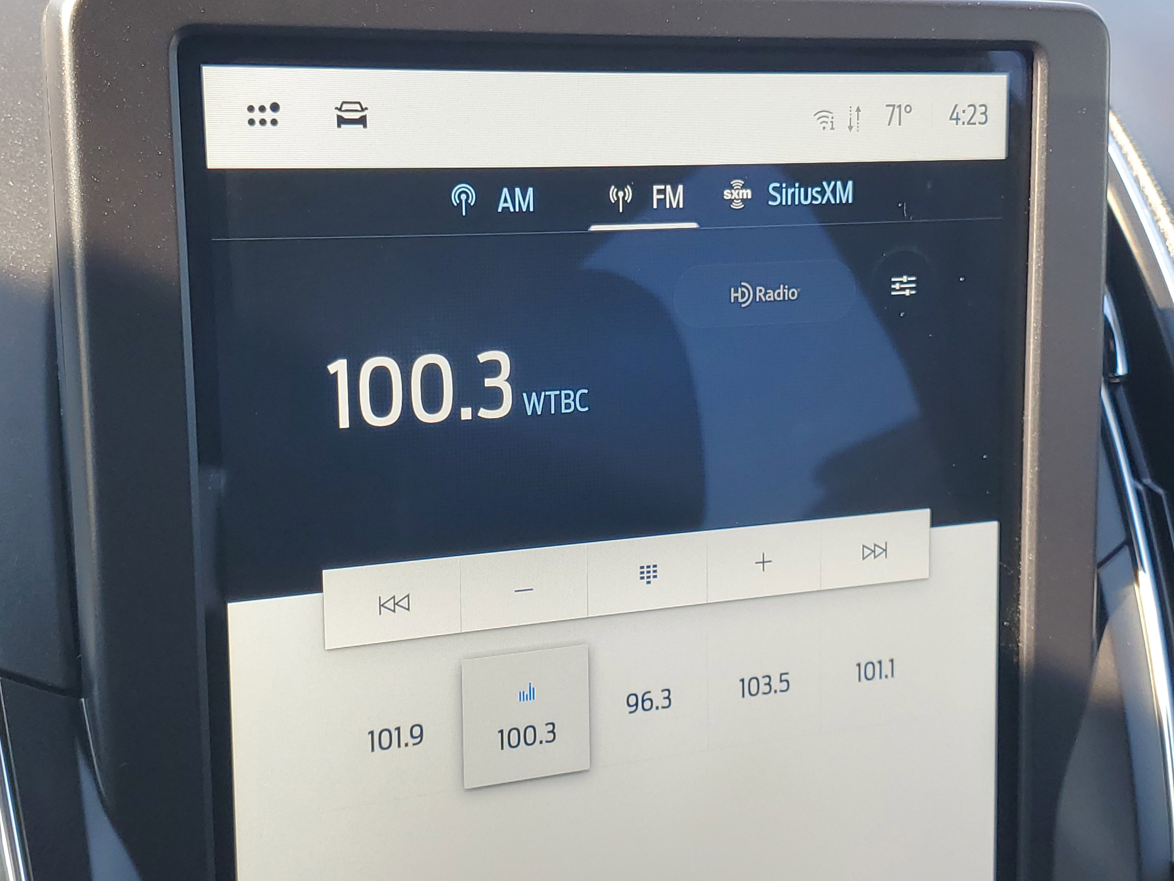 2022 Ford Edge ST photo 5