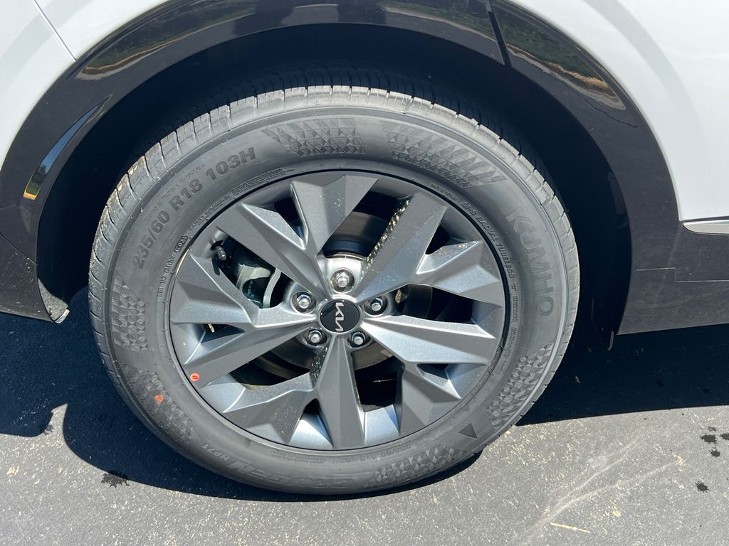 2025 Kia Sportage SX photo 17