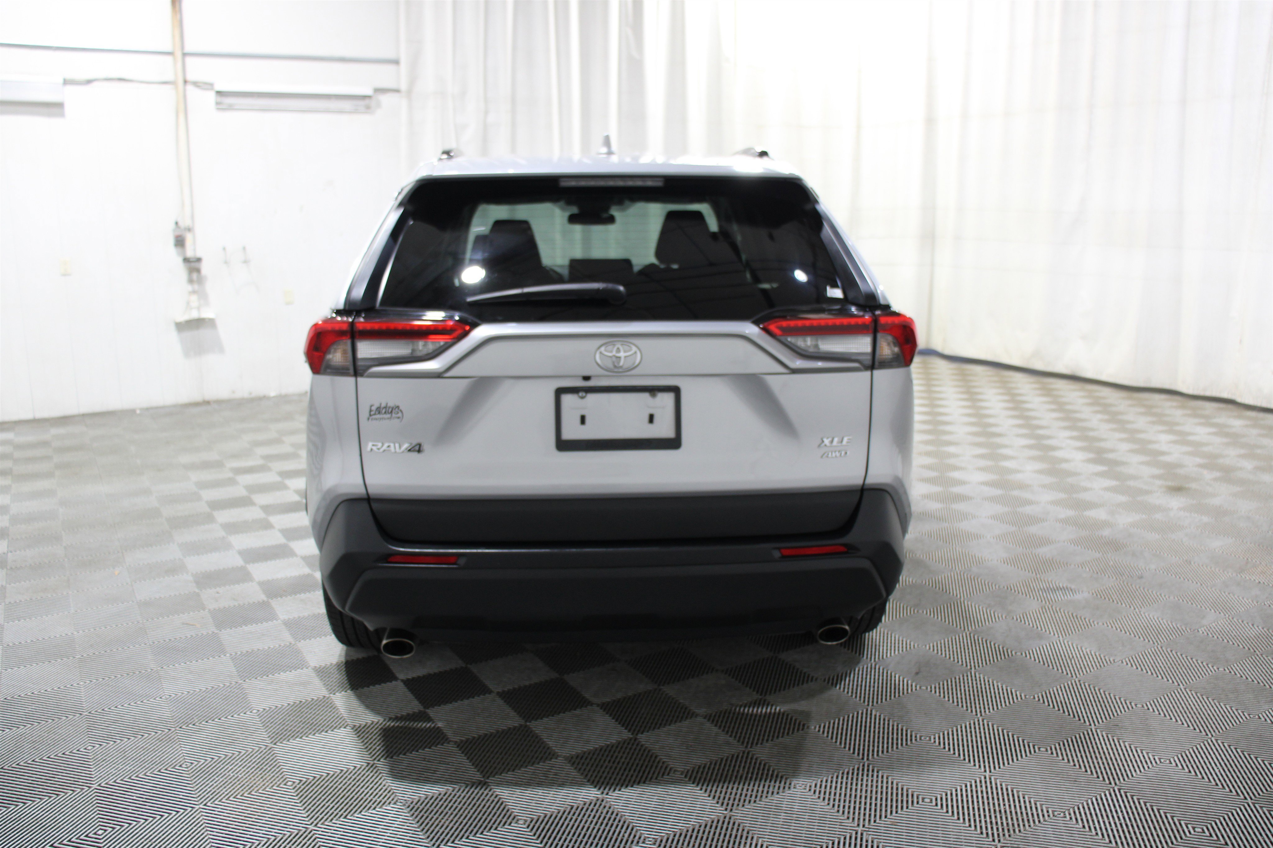 2021 Toyota RAV4 XLE photo 10