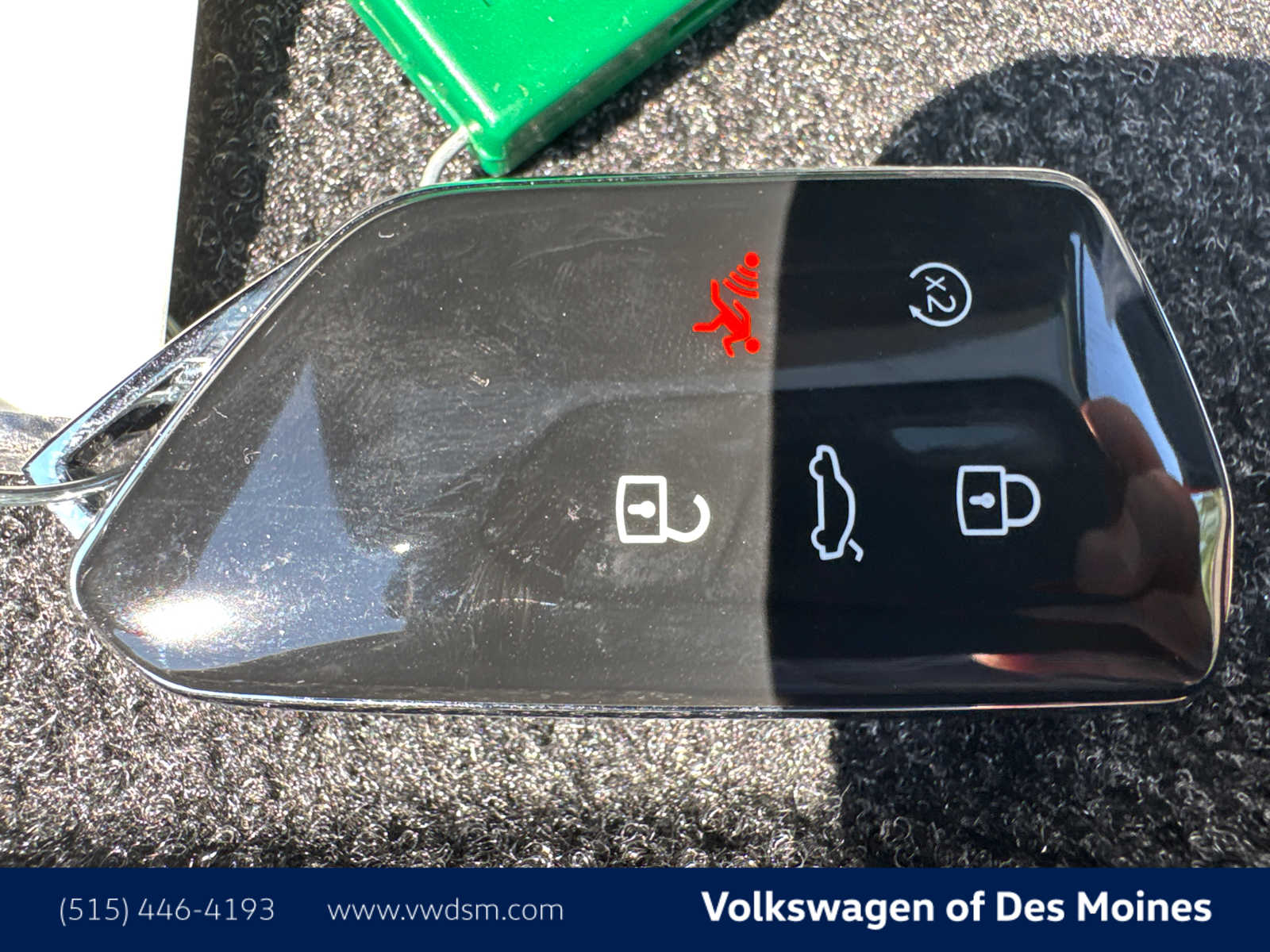 2025 Volkswagen Atlas Cross Sport SEL Premium R-Line photo 17