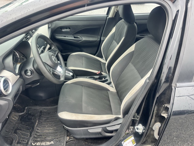 2021 Nissan Versa 1.6 SV photo 12