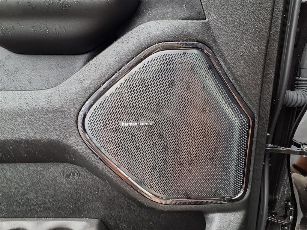 2025 Ram 1500 RHO photo 16