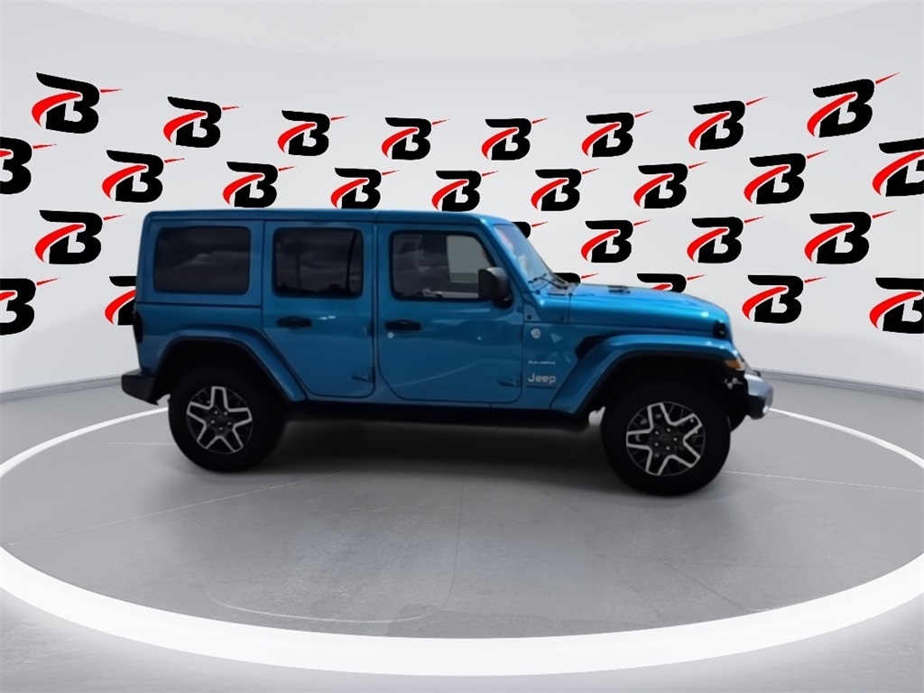 2024 Jeep Wrangler Sahara photo 7