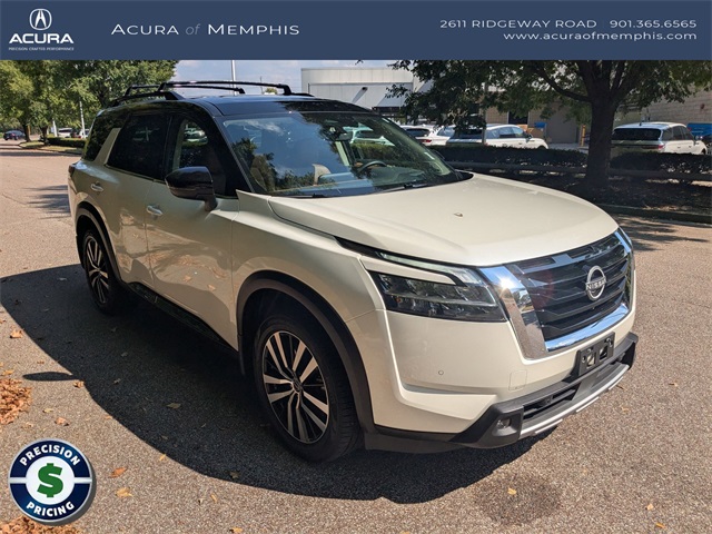 2023 Nissan Pathfinder Platinum photo 8