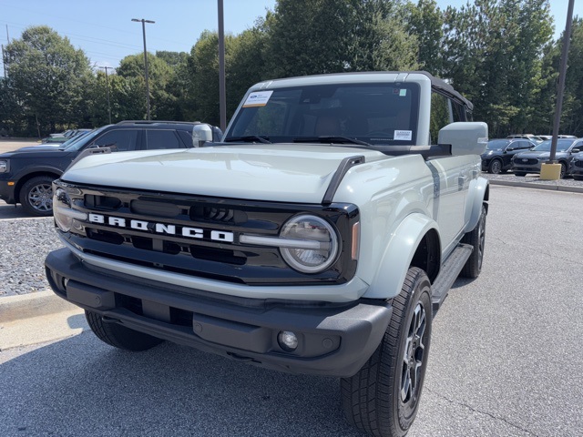 2021 Ford Bronco Outer Banks photo 4