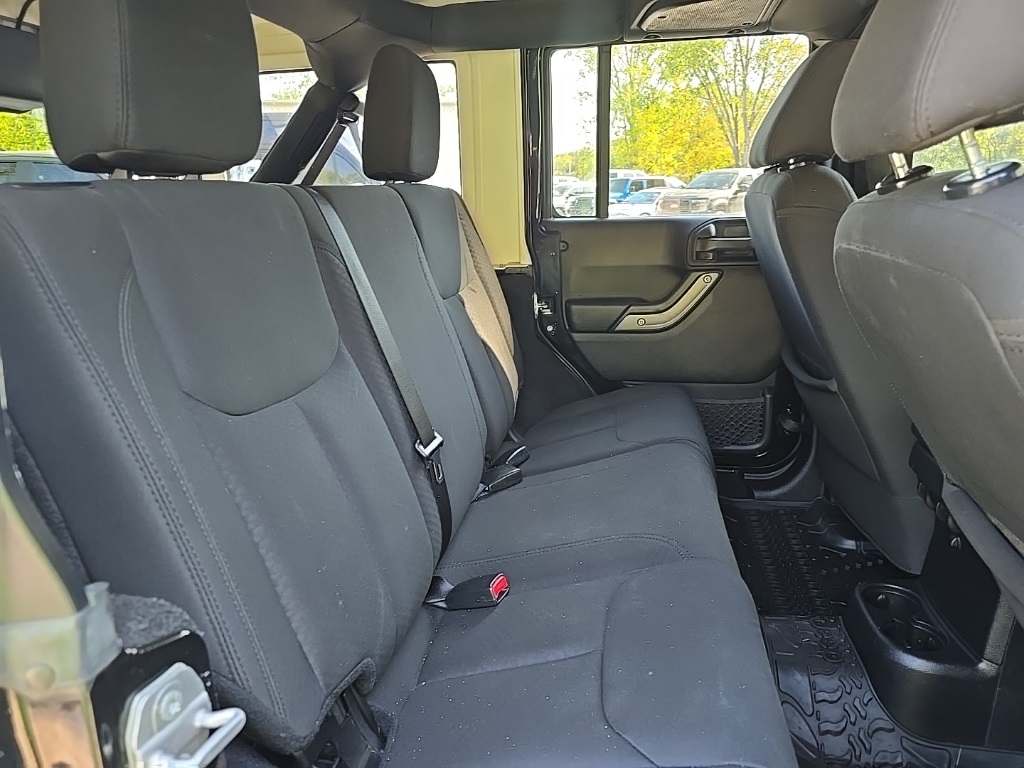 2016 Jeep Wrangler Unlimited Sport photo 17