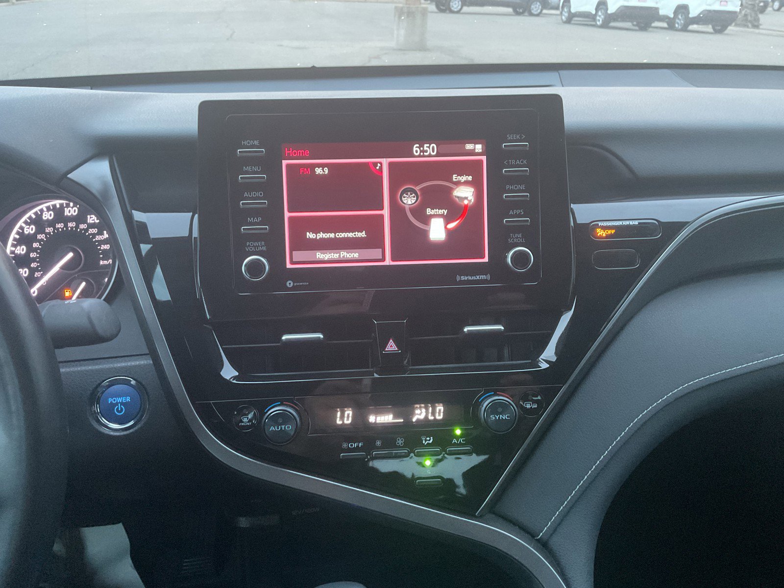 2023 Toyota Camry SE photo 13