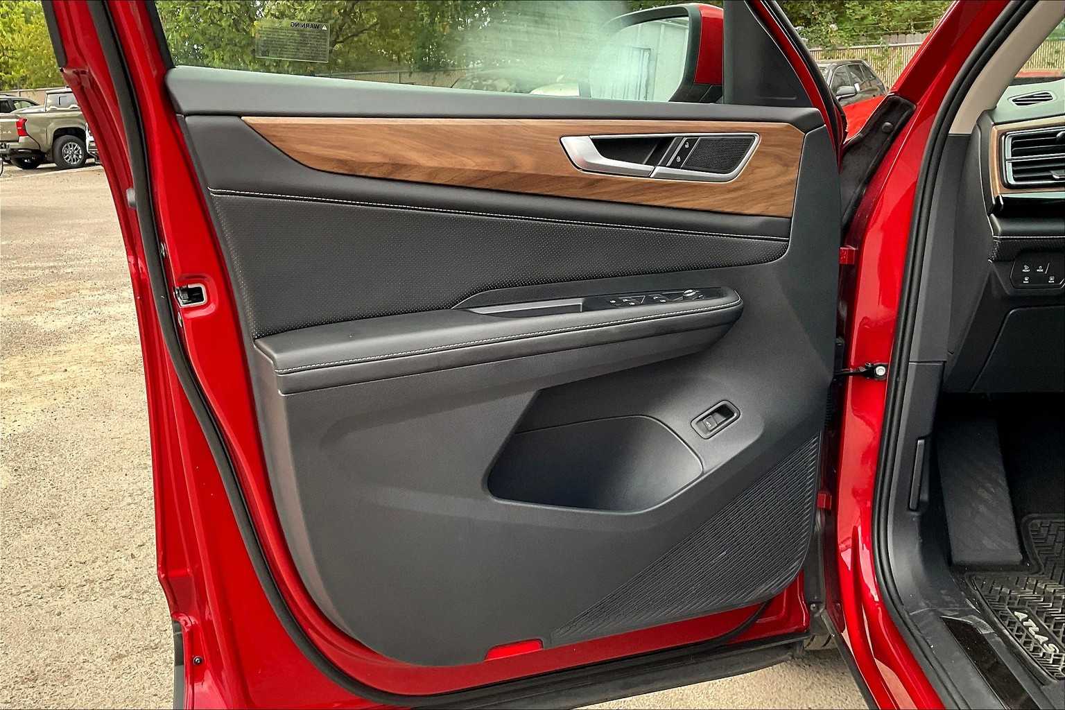 2024 Volkswagen Atlas SE Technology photo 21