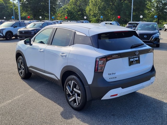 2025 Nissan Kicks SV photo 5