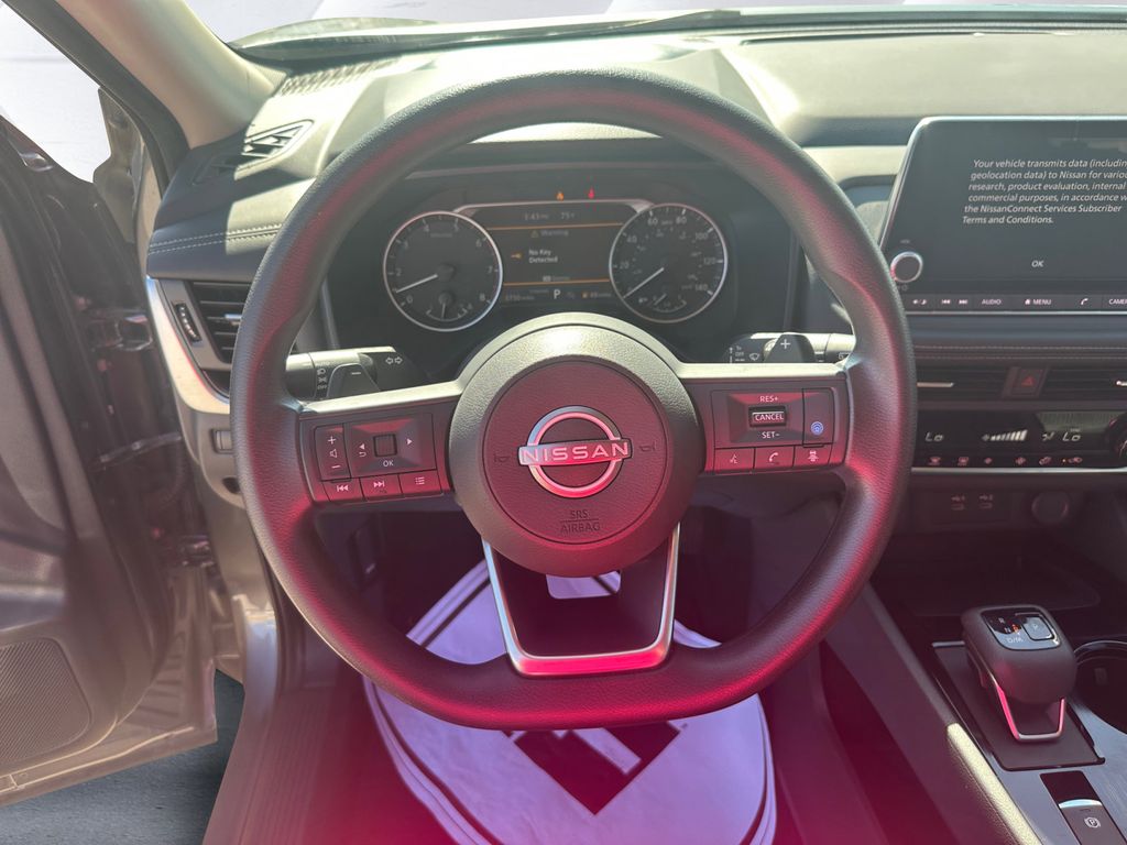 2024 Nissan Rogue SV photo 7