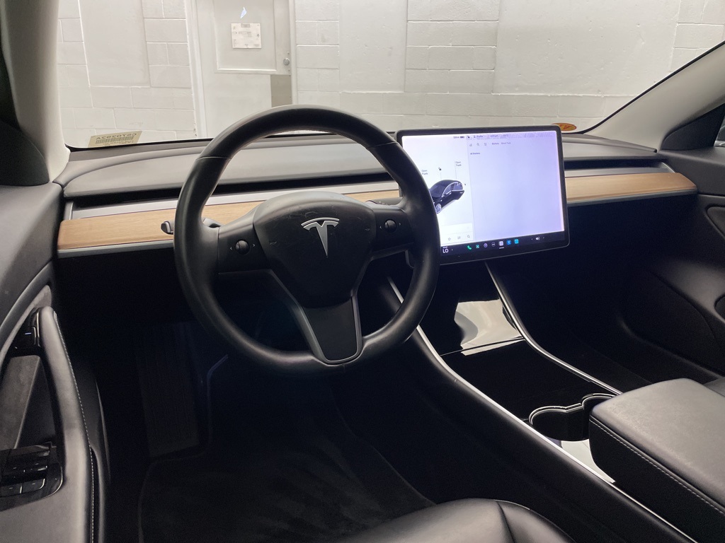 2018 Tesla Model 3 Long Range photo 9