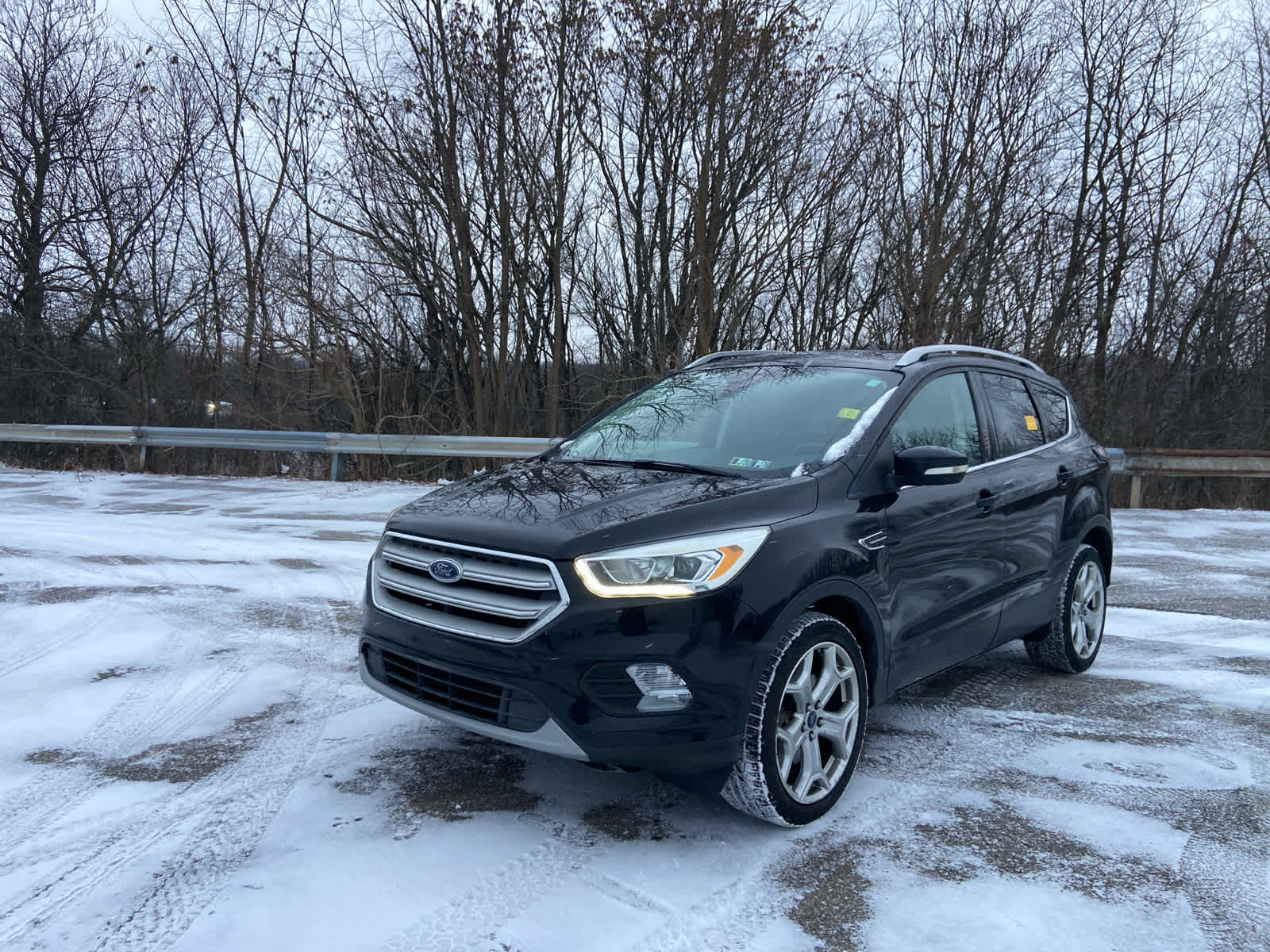 2017 Ford Escape Titanium's photo