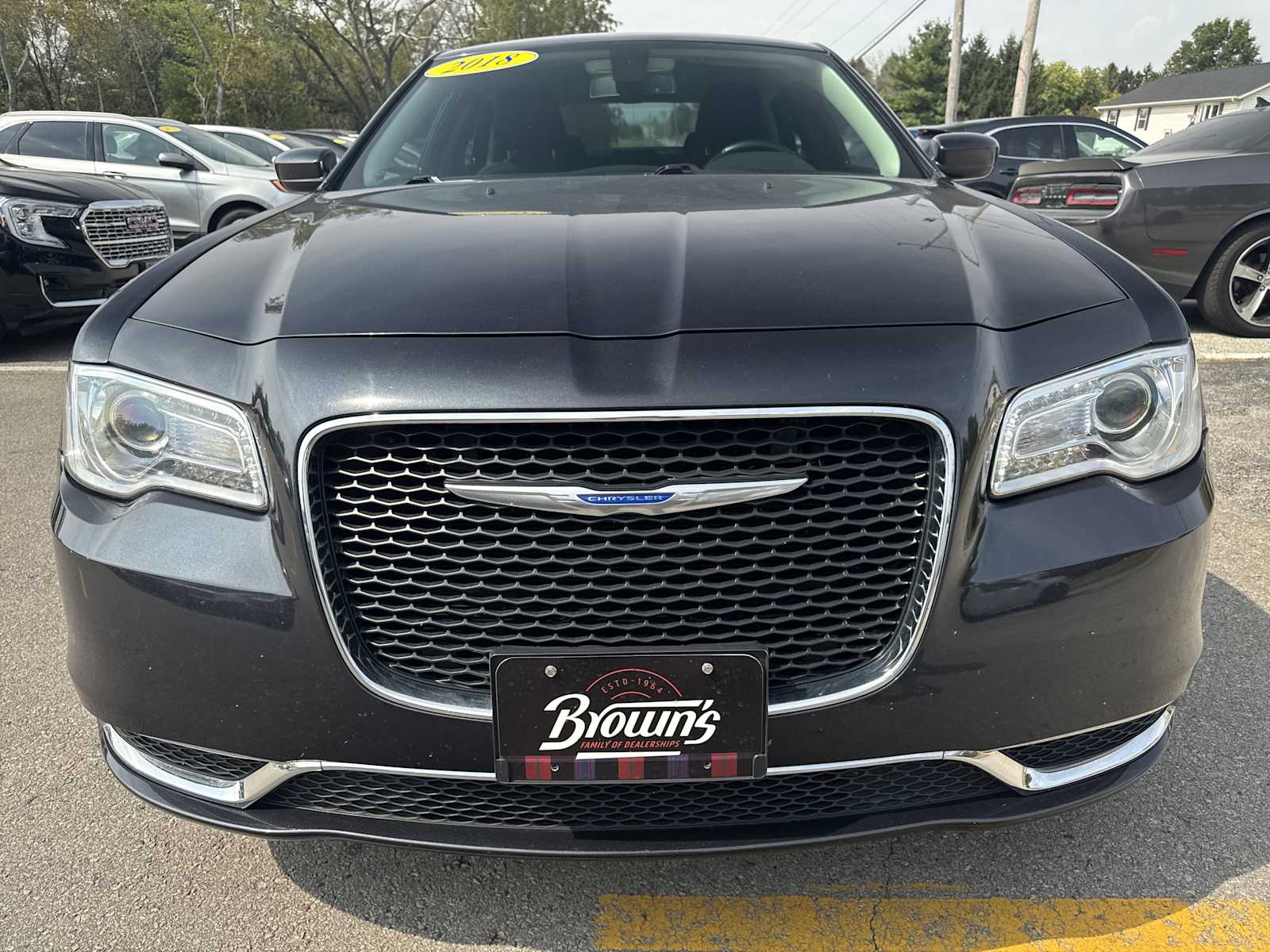 2018 Chrysler 300 Touring photo 2