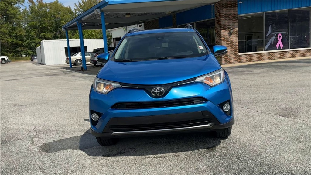 2018 Toyota RAV4 Adventure XLE photo 4