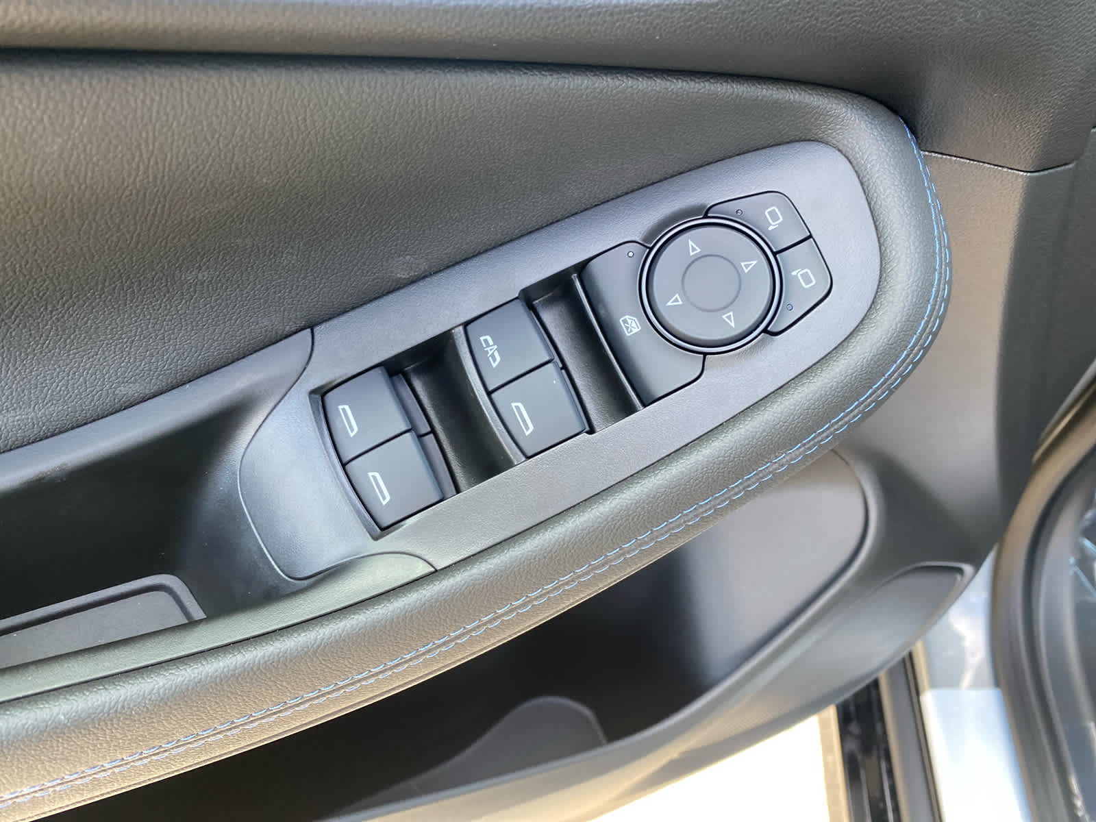2026 Buick Encore GX Sport Touring photo 11