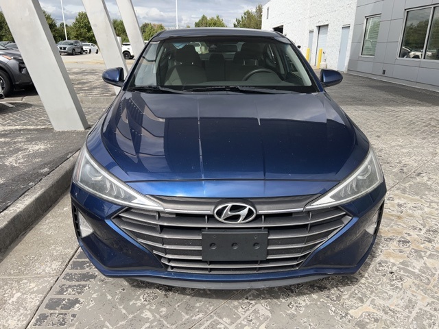 2019 Hyundai Elantra SEL photo 4