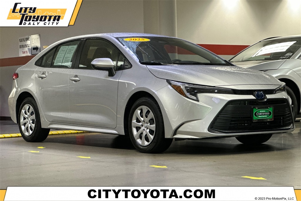 2025 Toyota Corolla LE
