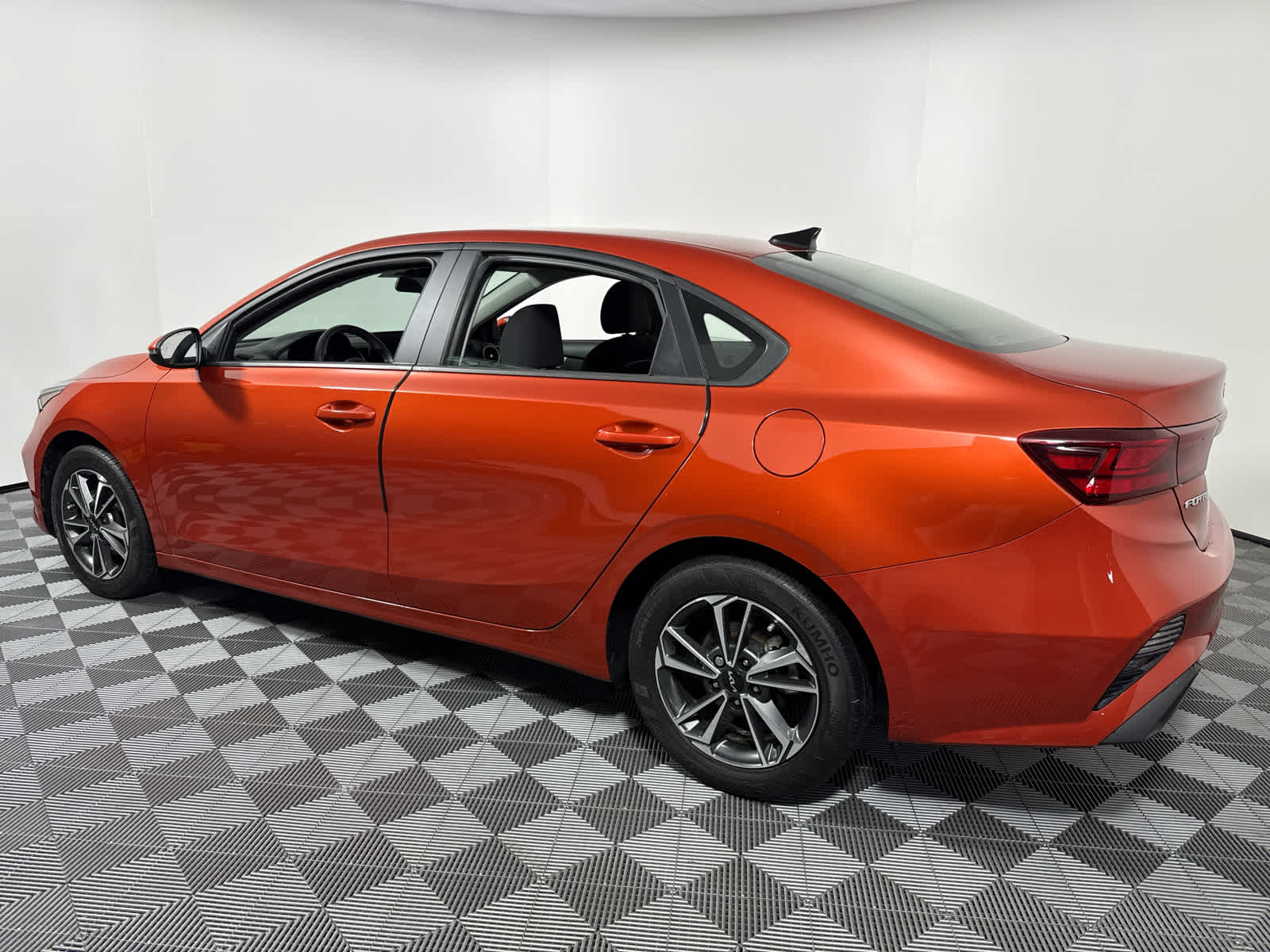 2023 Kia Forte LXS photo 4