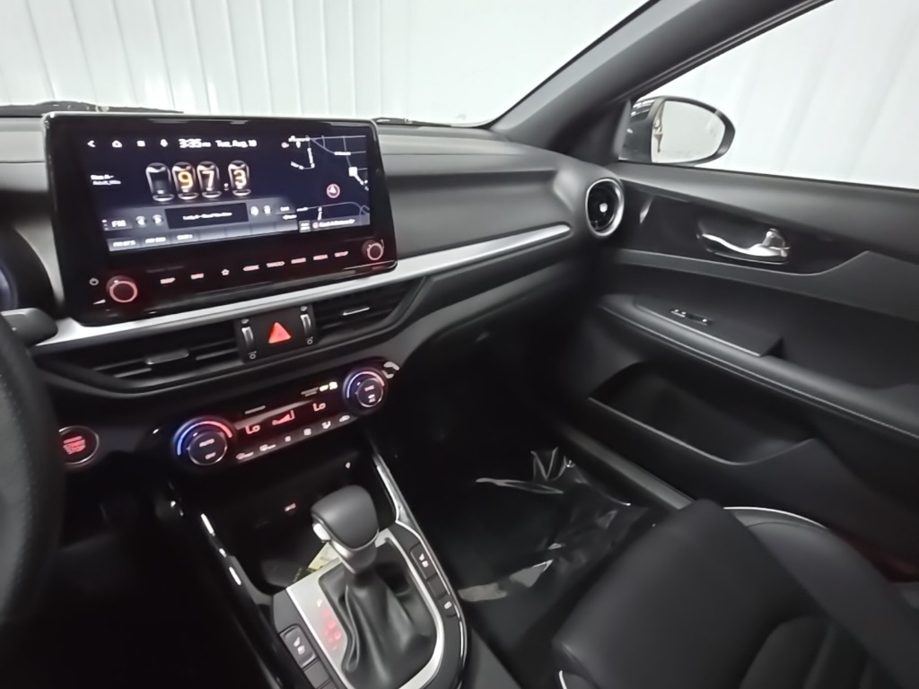 2022 Kia Forte GT-Line photo 26
