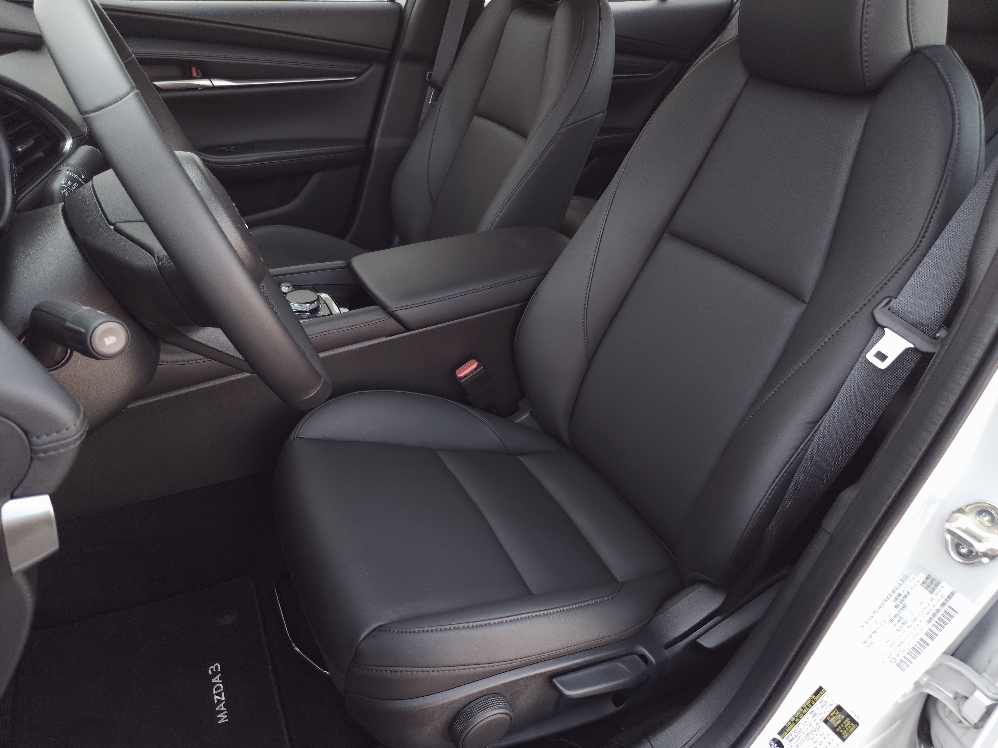 2025 Mazda Mazda3 Sedan 2.5 Select Sport photo 2