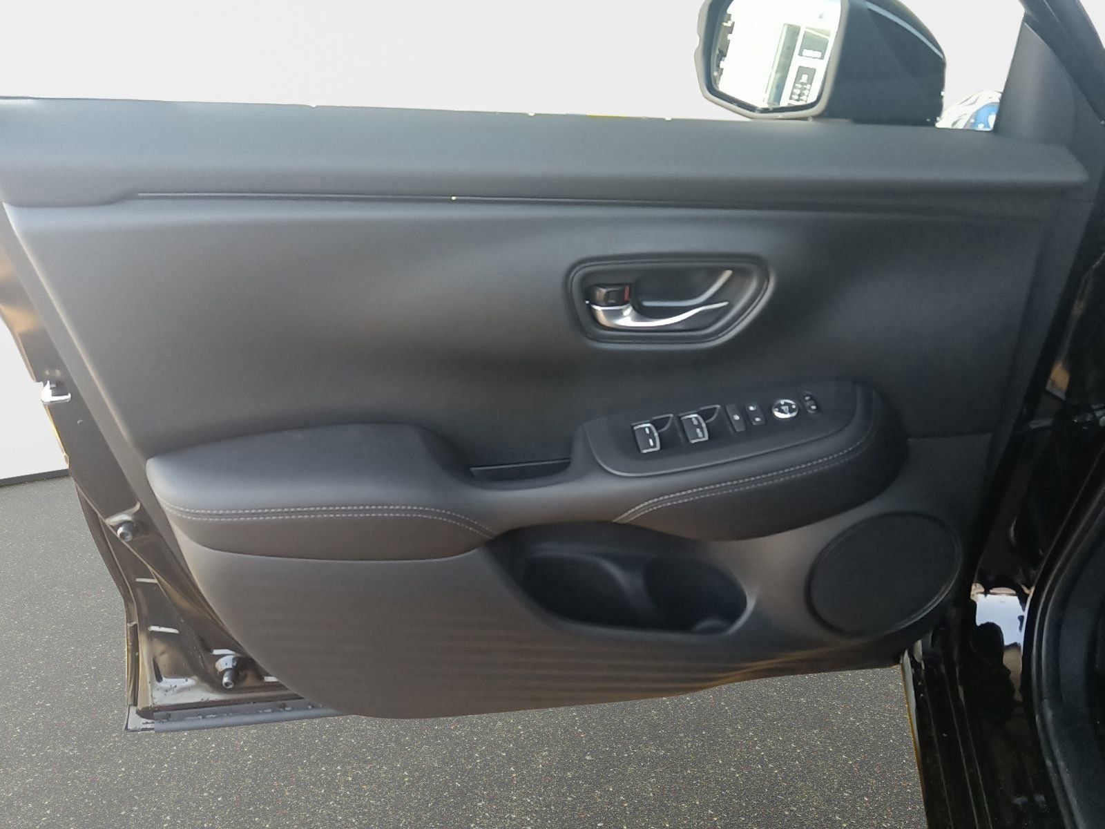 2026 Honda HR-V EX-L photo 22