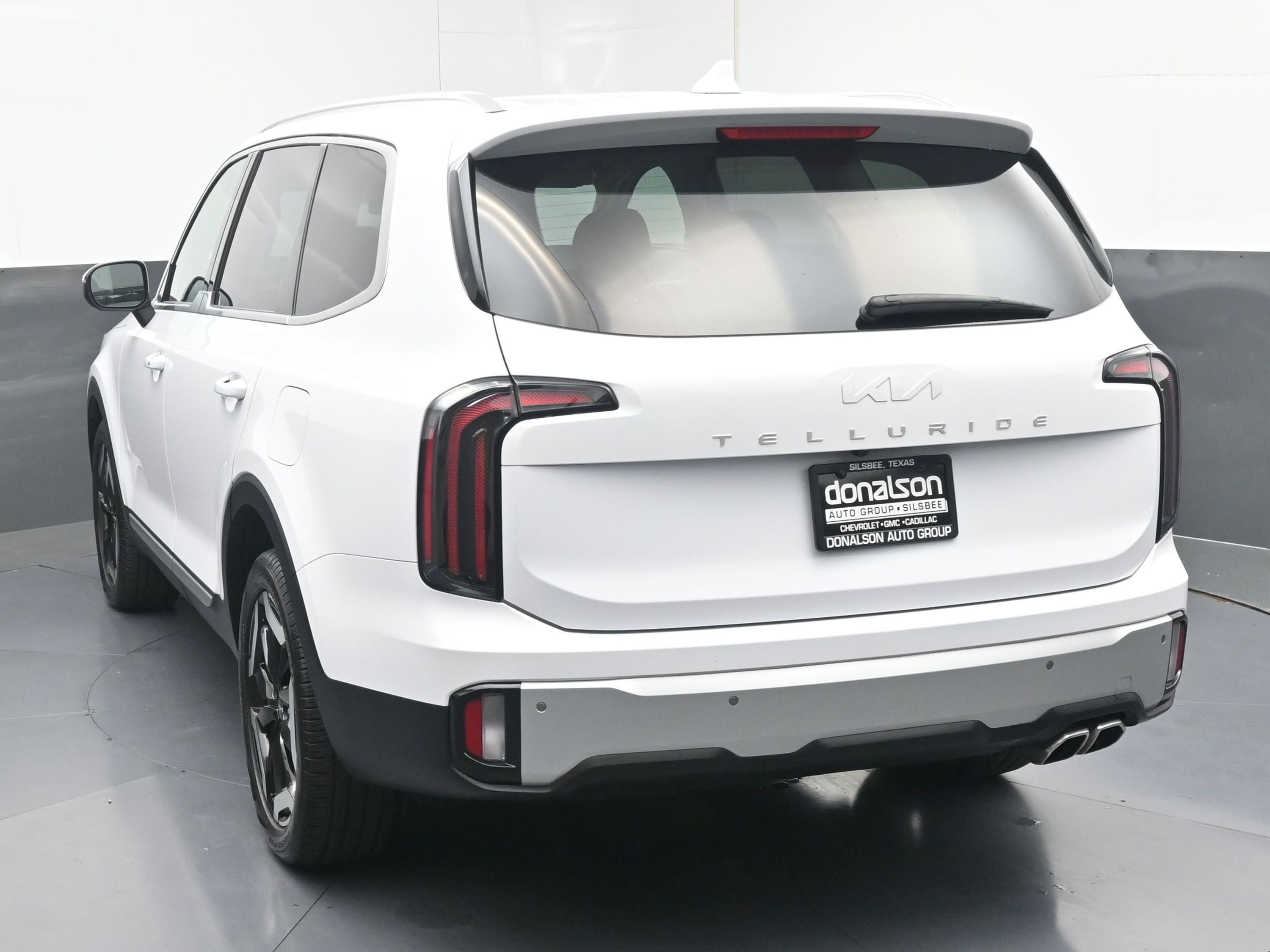 2024 Kia Telluride EX photo 2