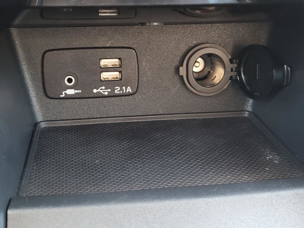 2023 Subaru Forester Premium photo 25