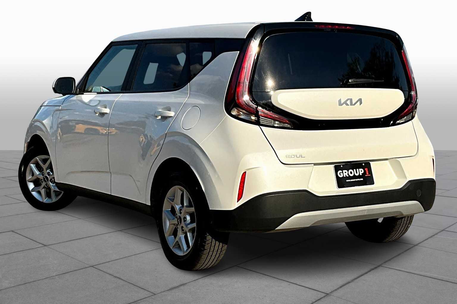 2023 Kia Soul LX S photo 10