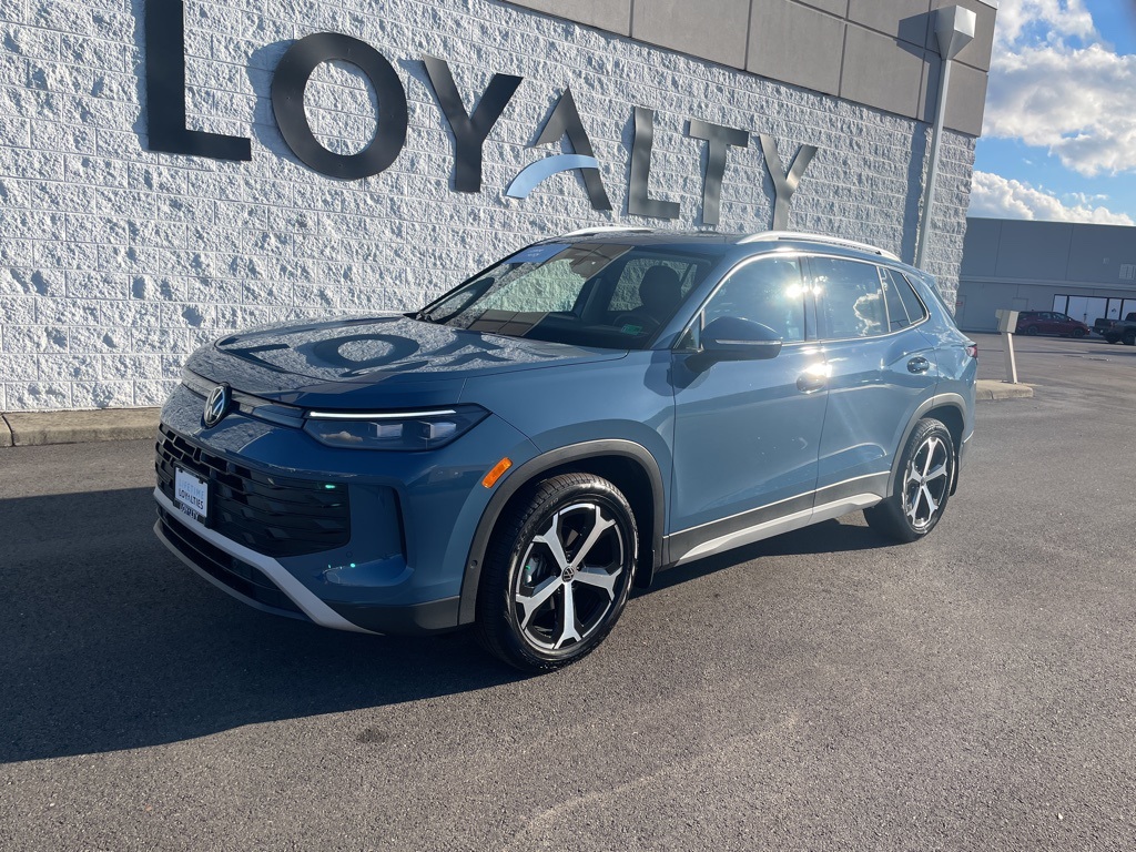 2026 Volkswagen Tiguan SE's photo