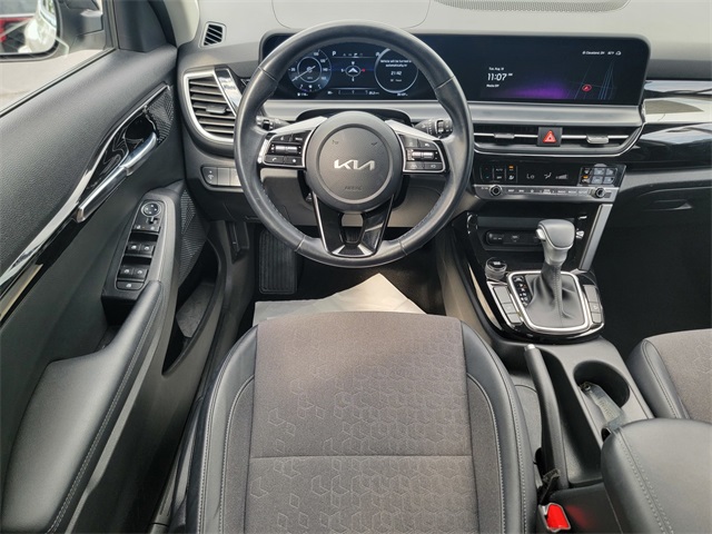 2024 Kia Seltos S photo 23