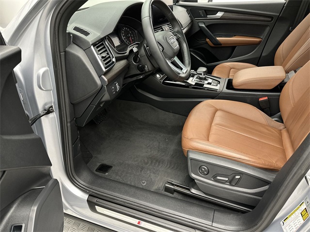 2022 Audi Q5 45 S line Premium photo 3