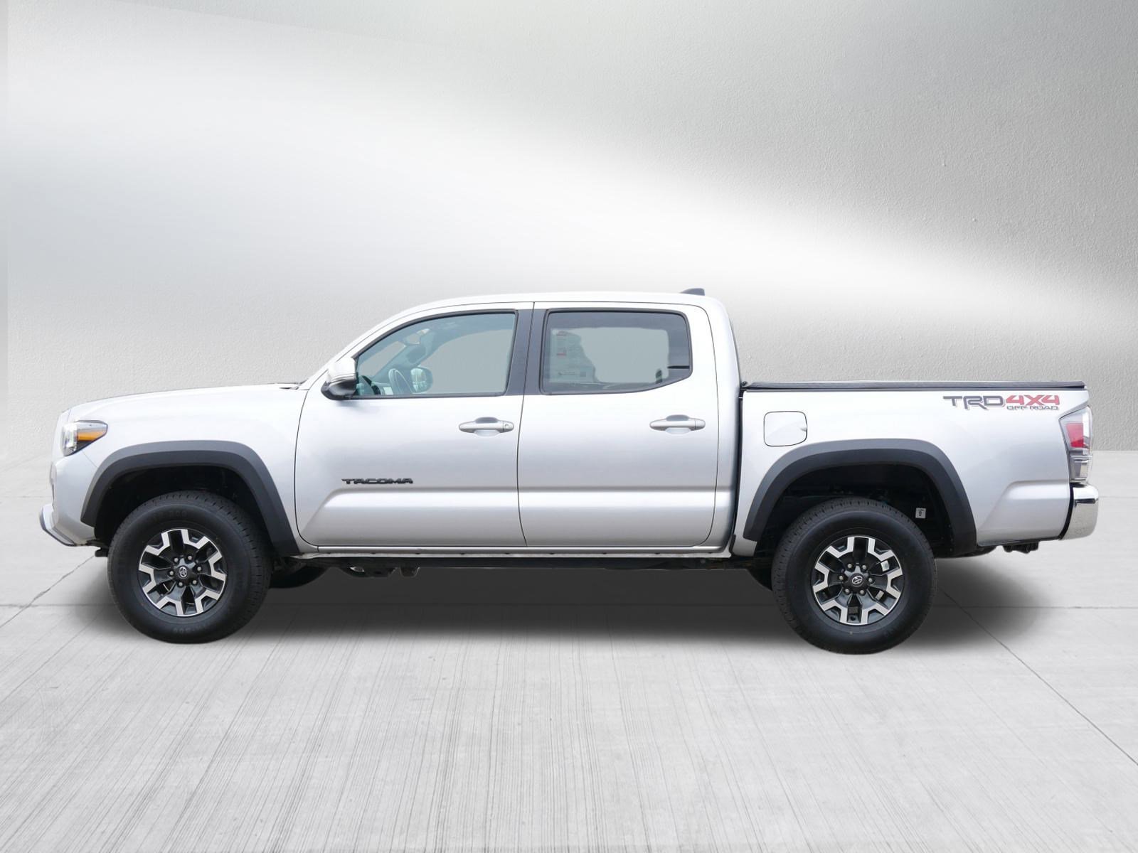 2022 Toyota Tacoma TRD photo 4