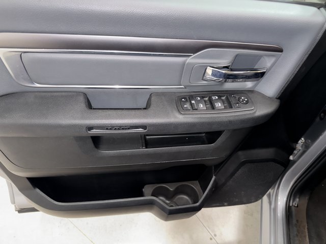 2023 Ram 1500 Classic SLT photo 14