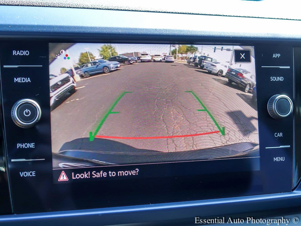 2023 VOLKSWAGEN TAOS - Image 15