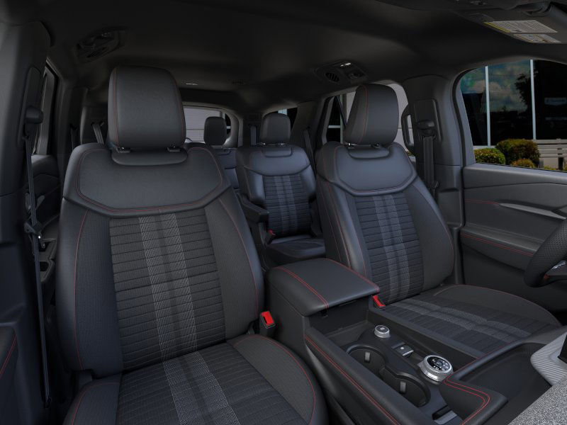 2025 Ford Explorer ST-Line photo 9
