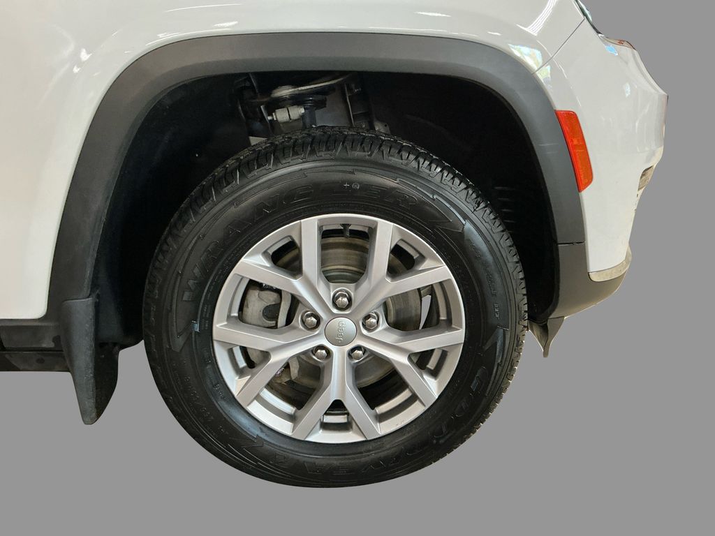 2022 Jeep Grand Cherokee Limited photo 8